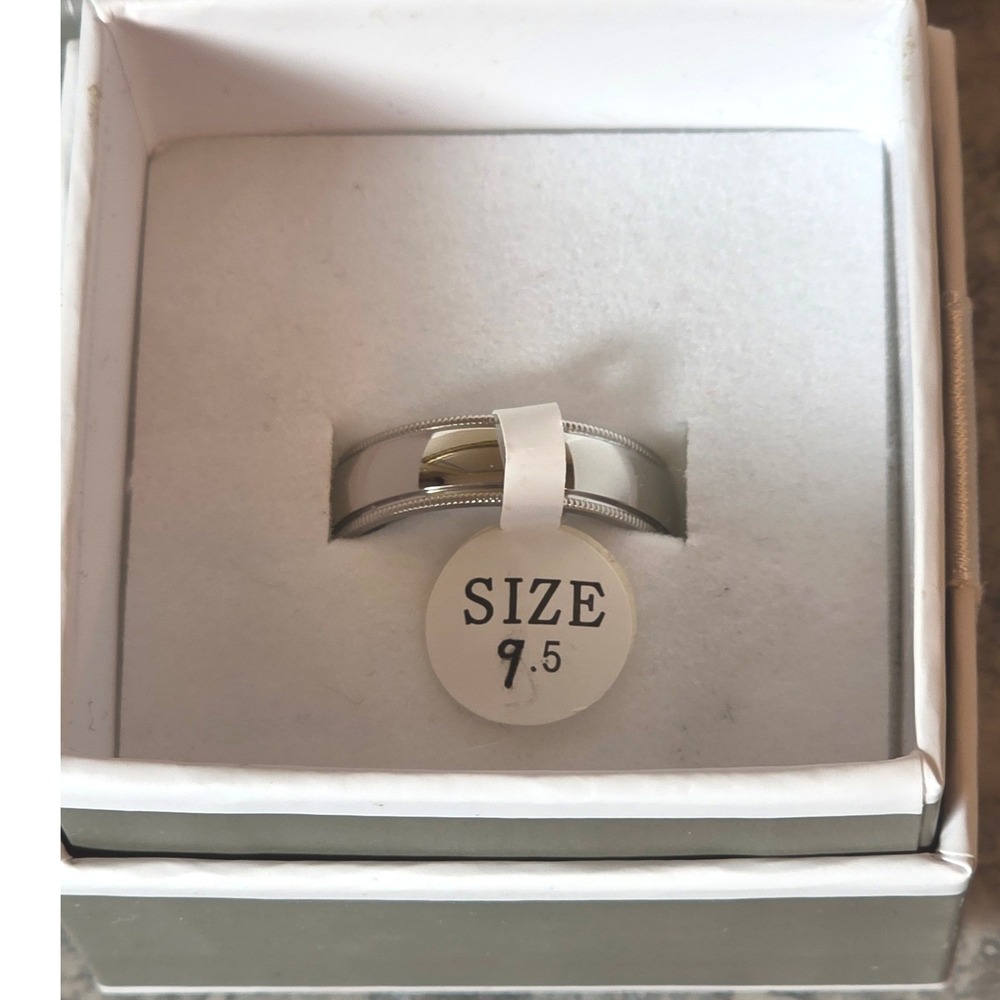 QG Quality Gold‎ Titanium Ring Sz 9.5 Band Unisex Silver Wedding Lightweight New